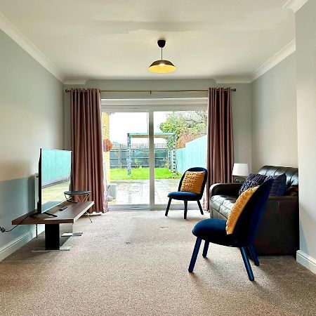 Spacious 3 Double Bedroomed House In Bicester Eksteriør bilde